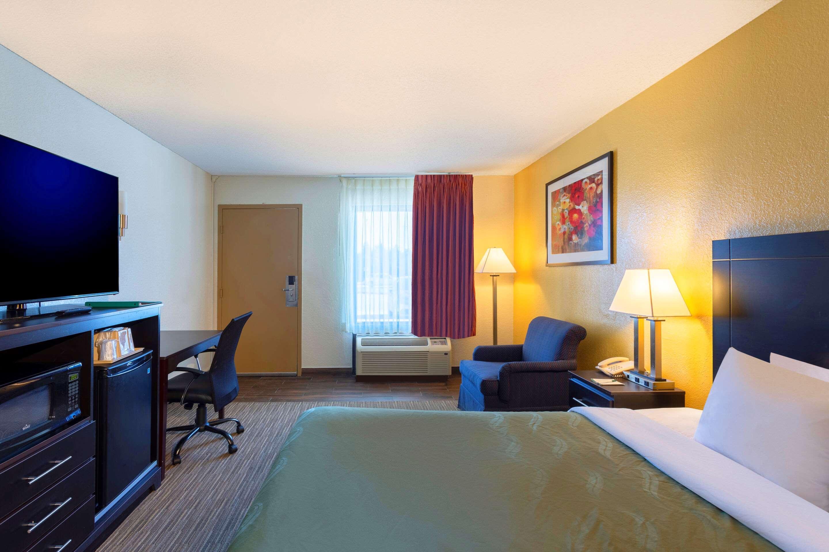 Quality Inn At Arlington Highlands Exterior foto