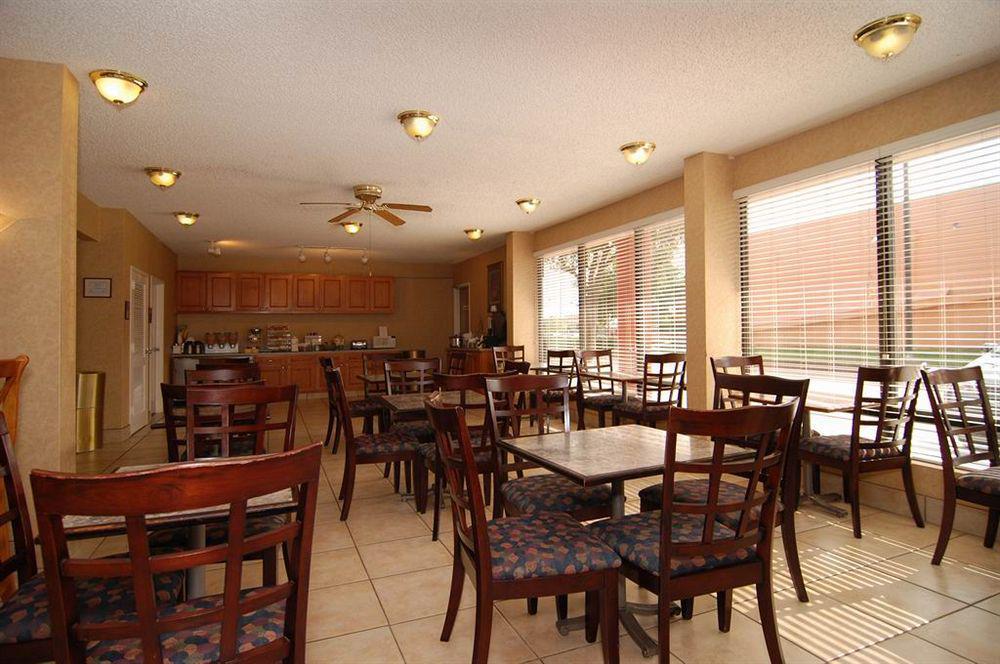 Quality Inn At Arlington Highlands Restaurant foto